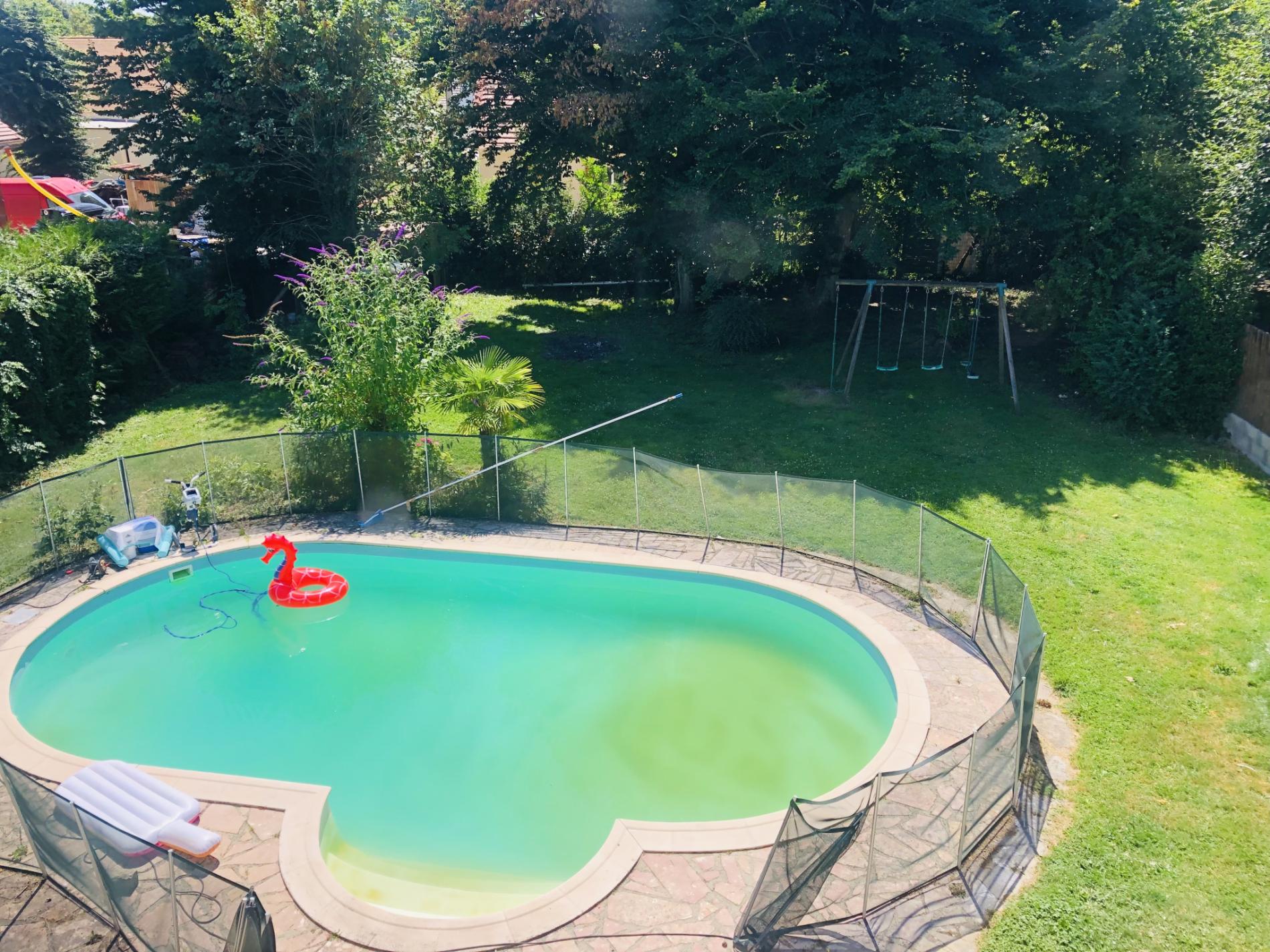 MAISON FAMILIALE  +  APPARTEMENT INDEPENDANT. AU COEUR D'ORGERUS