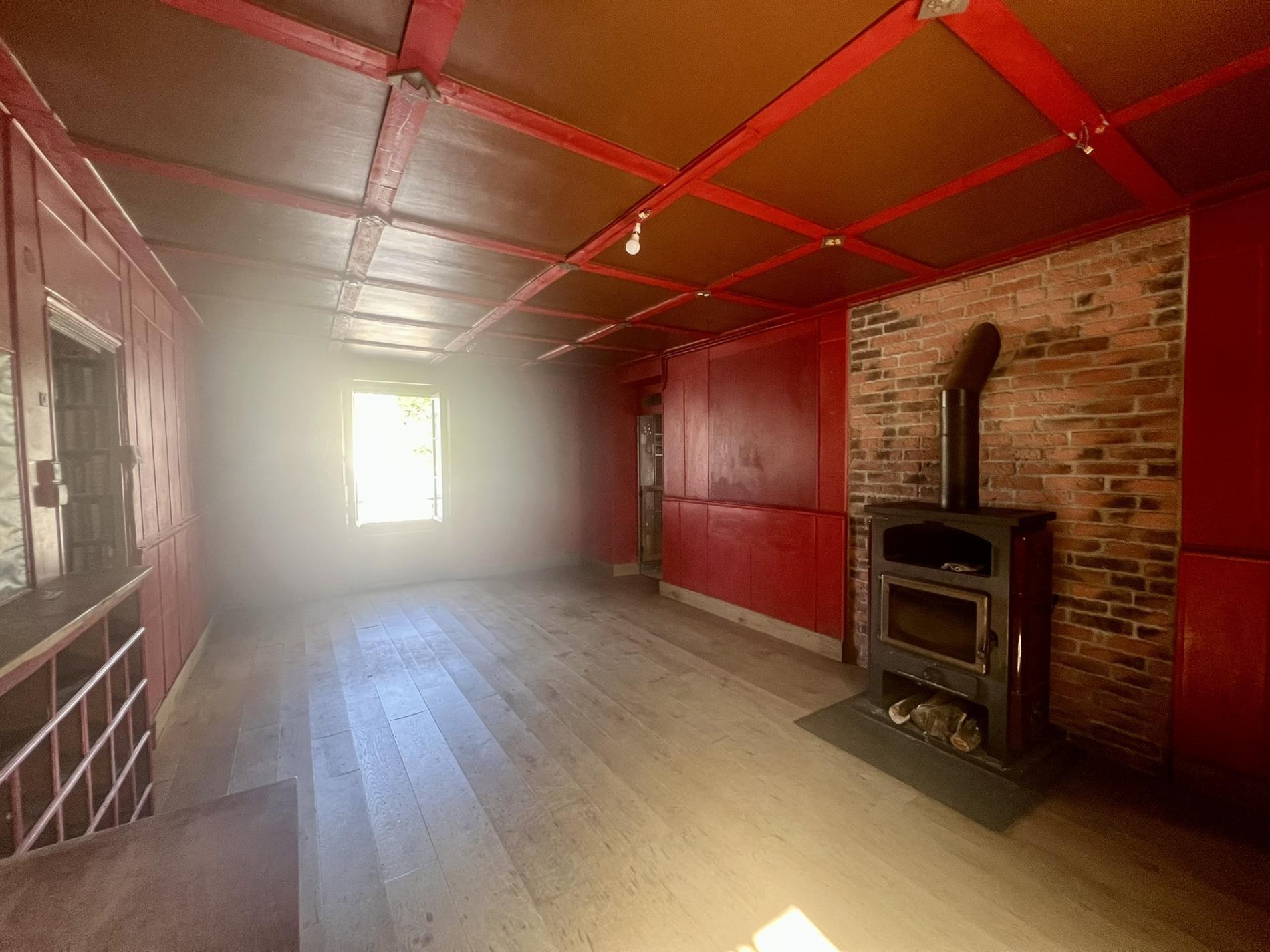 MAISON ANCIENNE. VOLUMES AGREABLES.