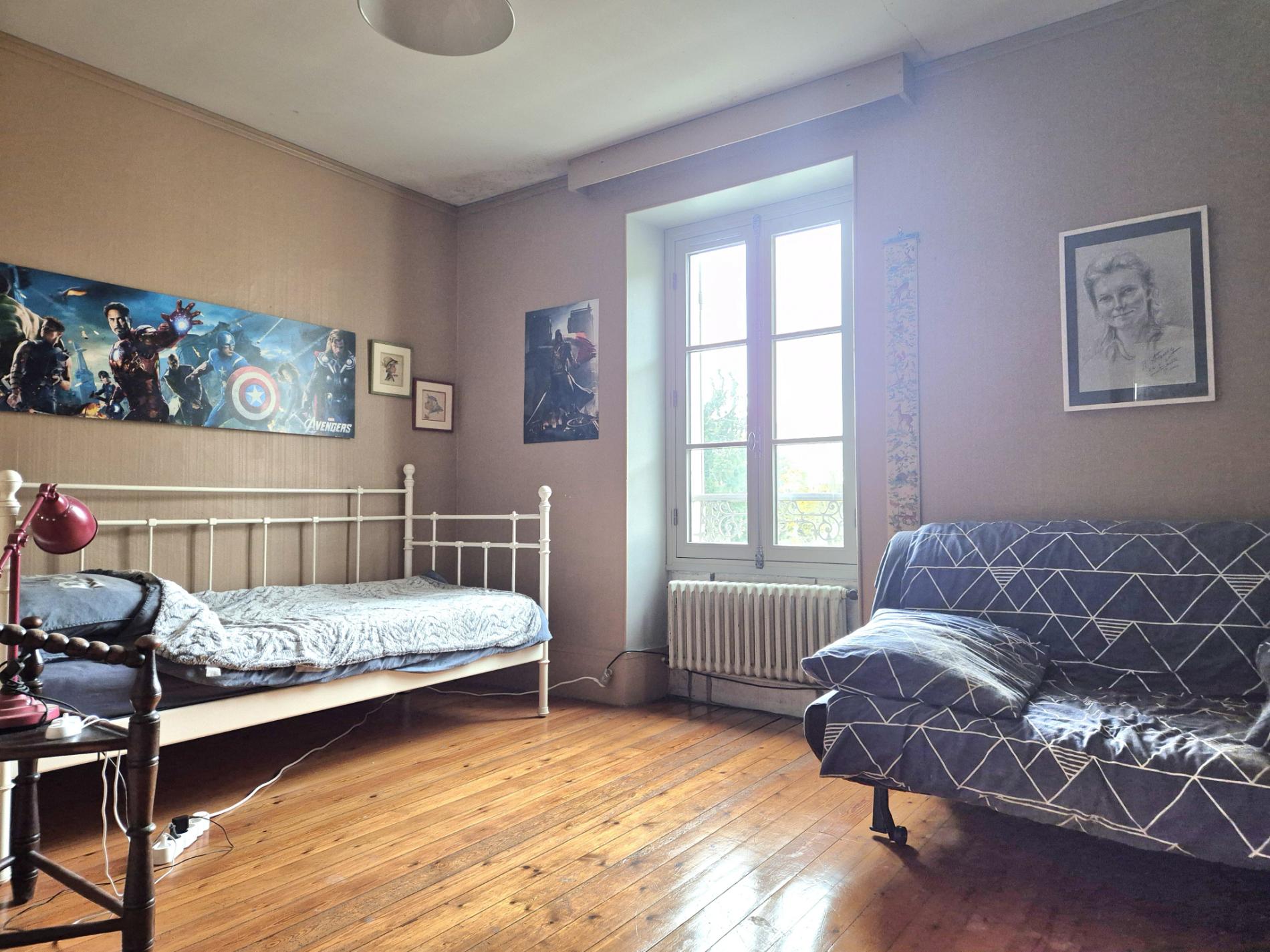 MAISON ANCIENNE. VOLUMES AGREABLES.