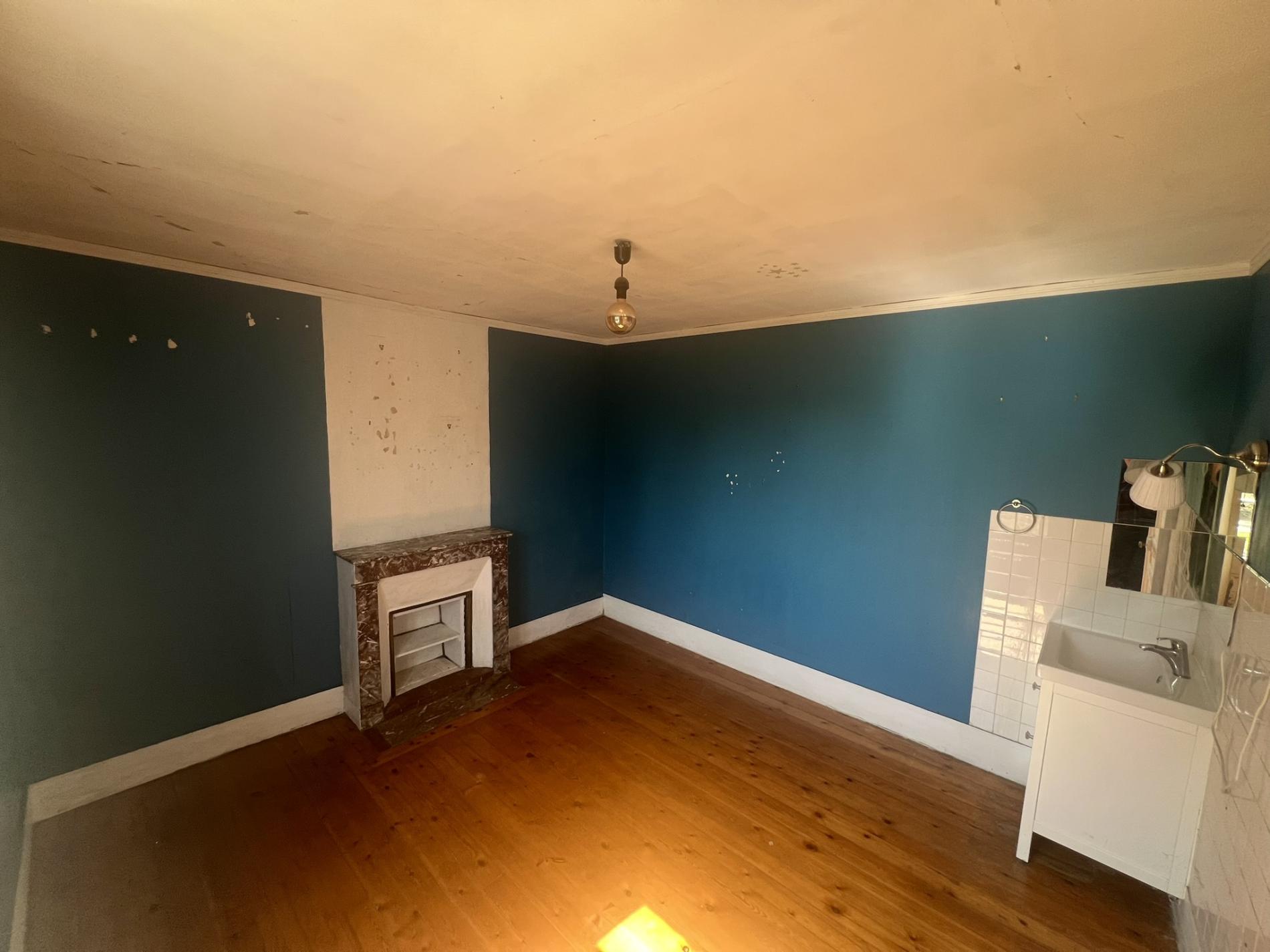 MAISON ANCIENNE. VOLUMES AGREABLES.