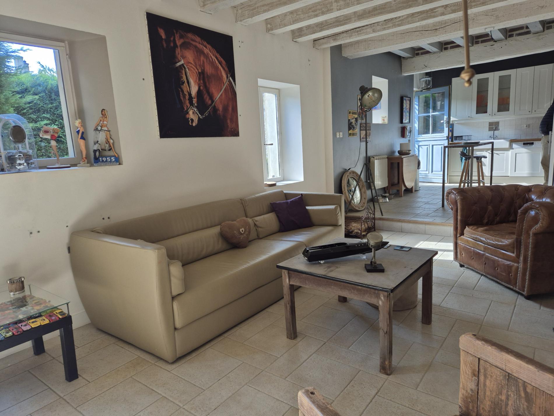 MAISON ANCIENNE OUVRANT SUR TERRASSE ET PETIT JARDIN SUD