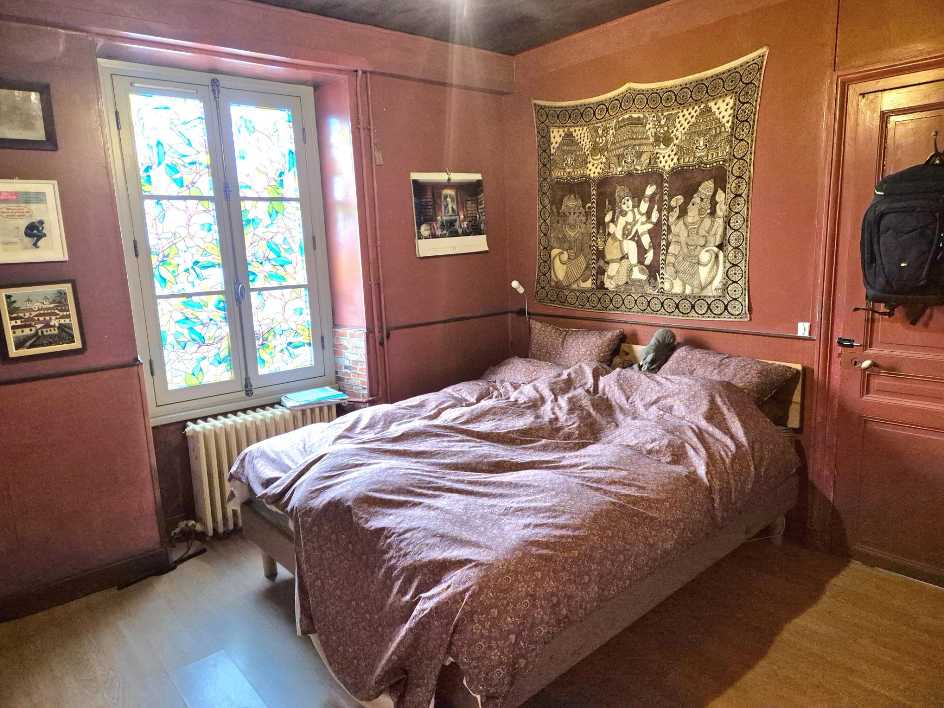 MAISON ANCIENNE. VOLUMES AGREABLES.