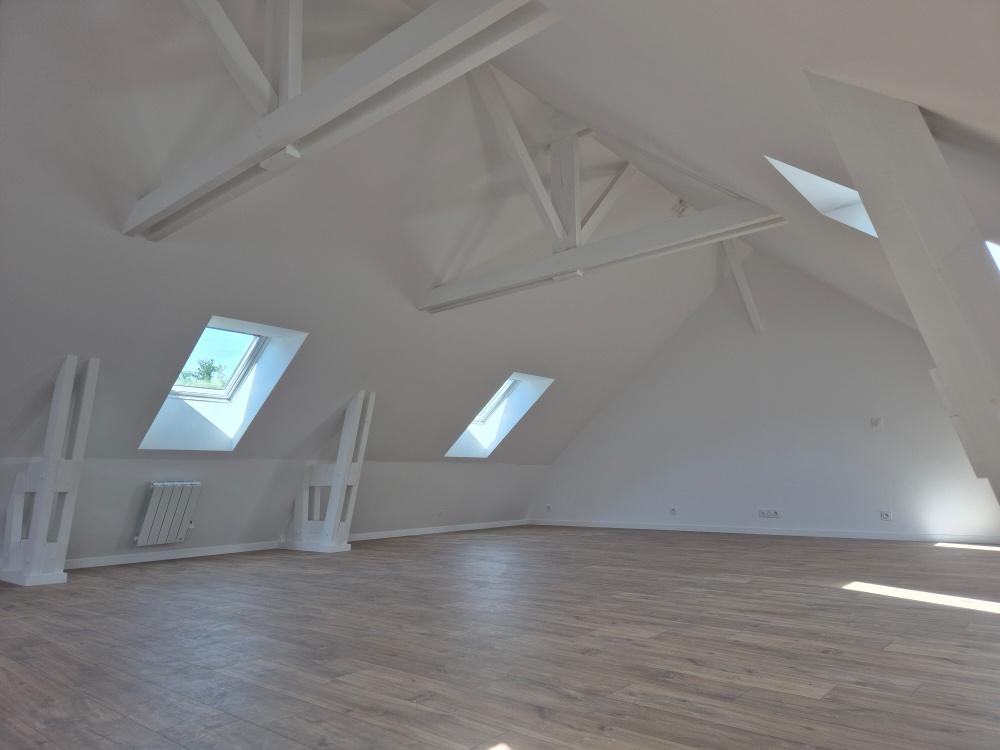 FRAIS DE NOTAIRE REDUITS.   MAISON NEUVE DE 2024, CENTRE VILLE de MONTFORT L'AMAURY A PIED