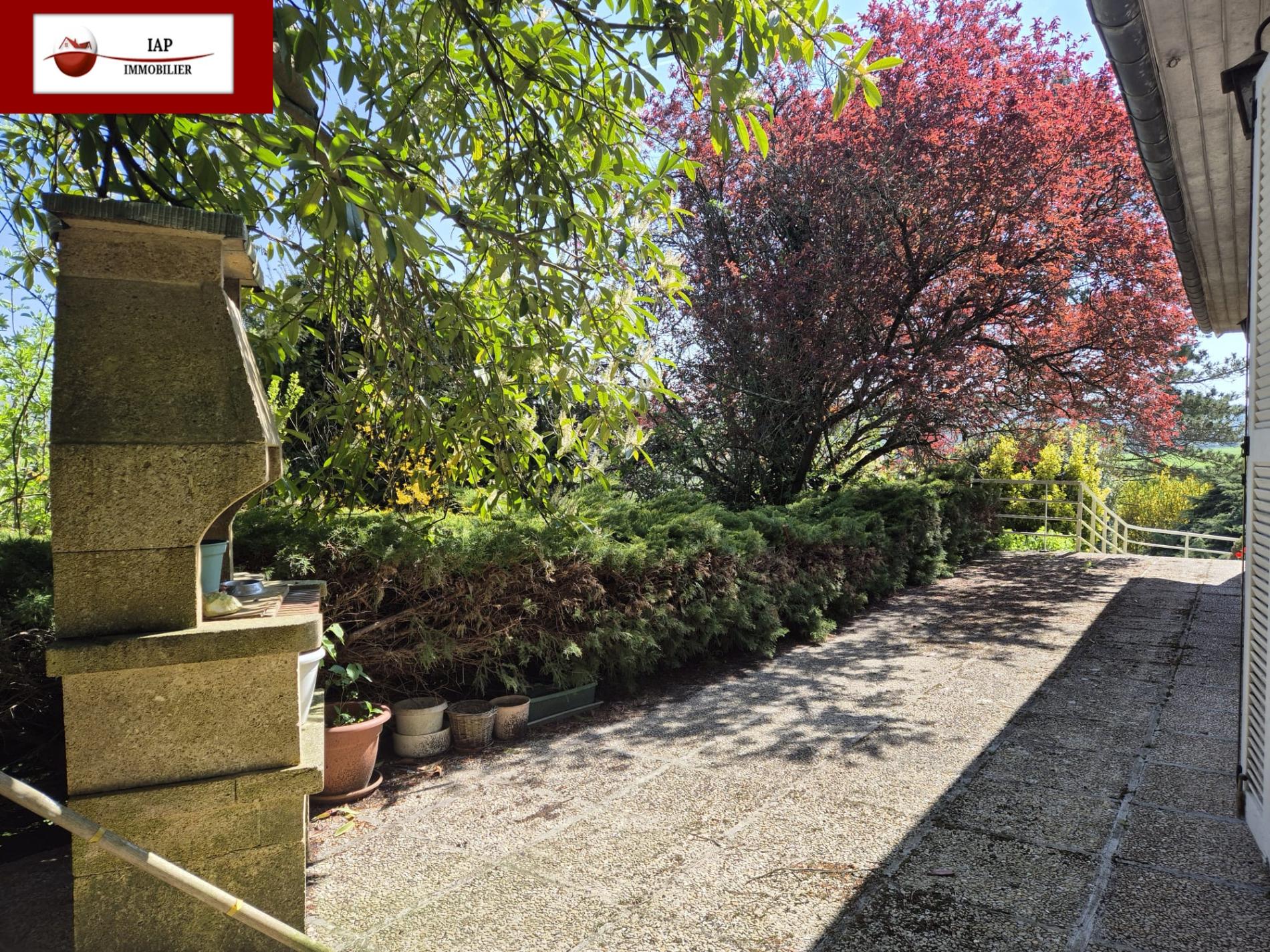 A 4 Kms de  Septeuil. MAISON SPACIEUSE ET LUMINEUSE