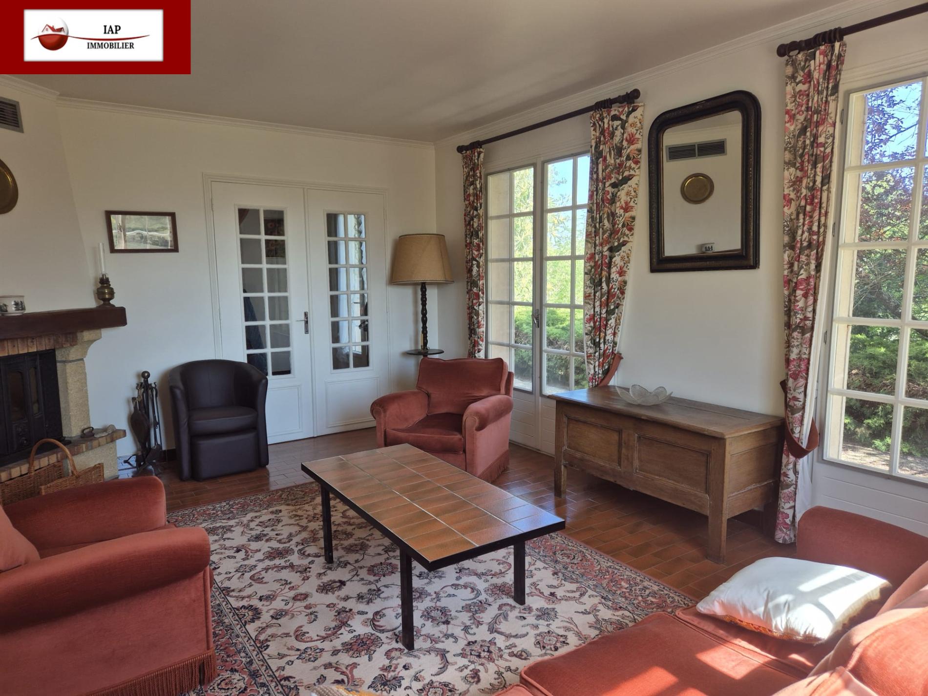 A 4 Kms de  Septeuil. MAISON SPACIEUSE ET LUMINEUSE