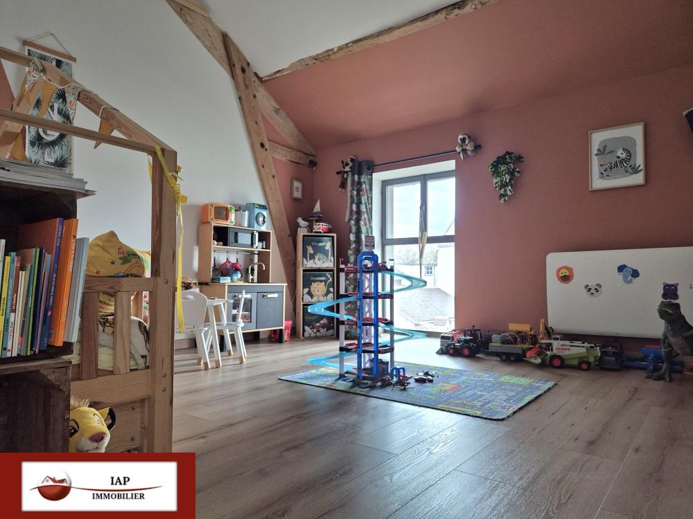 Belle ancienne en cœur de village