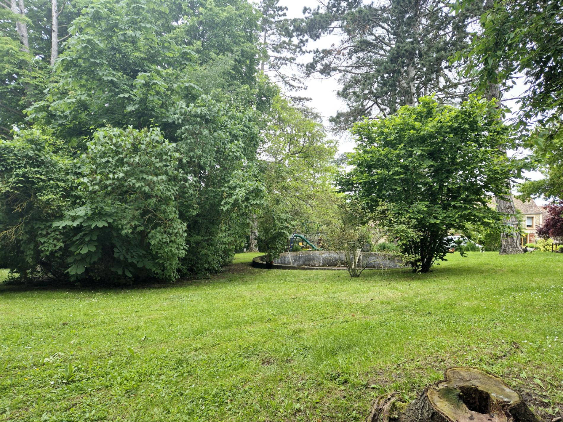 MAGNIFIQUE TERRAIN 1006 M2 A 3 Km D'ORGERUS