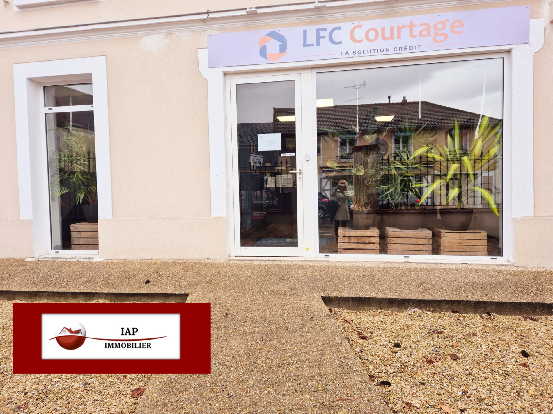 LOCAL COMMERCIAL ORGERUS CENTRE