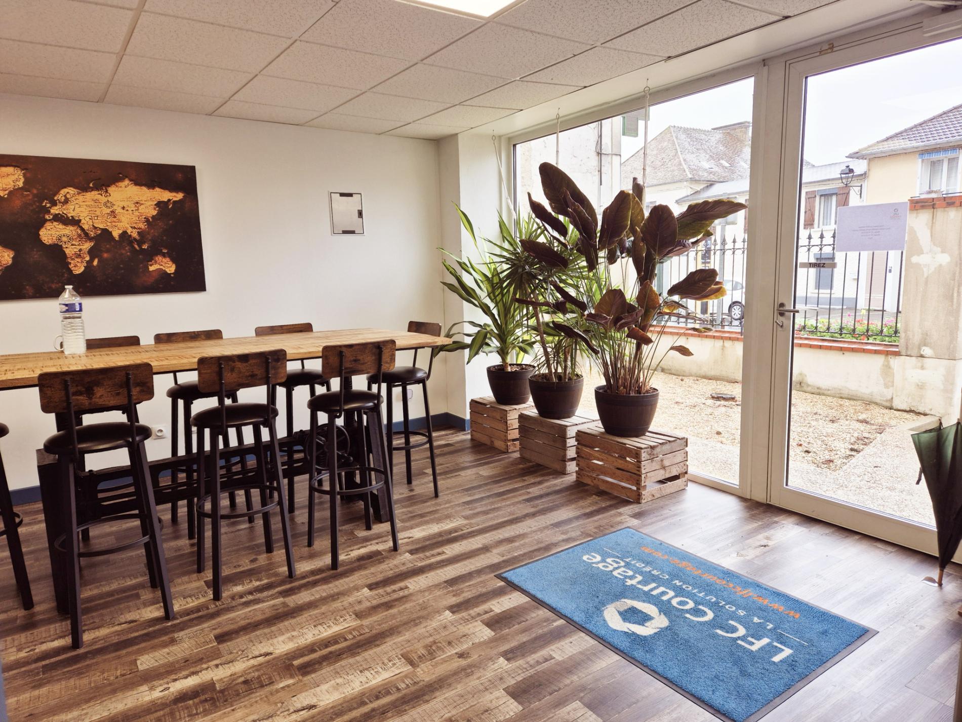 LOCAL COMMERCIAL ORGERUS CENTRE