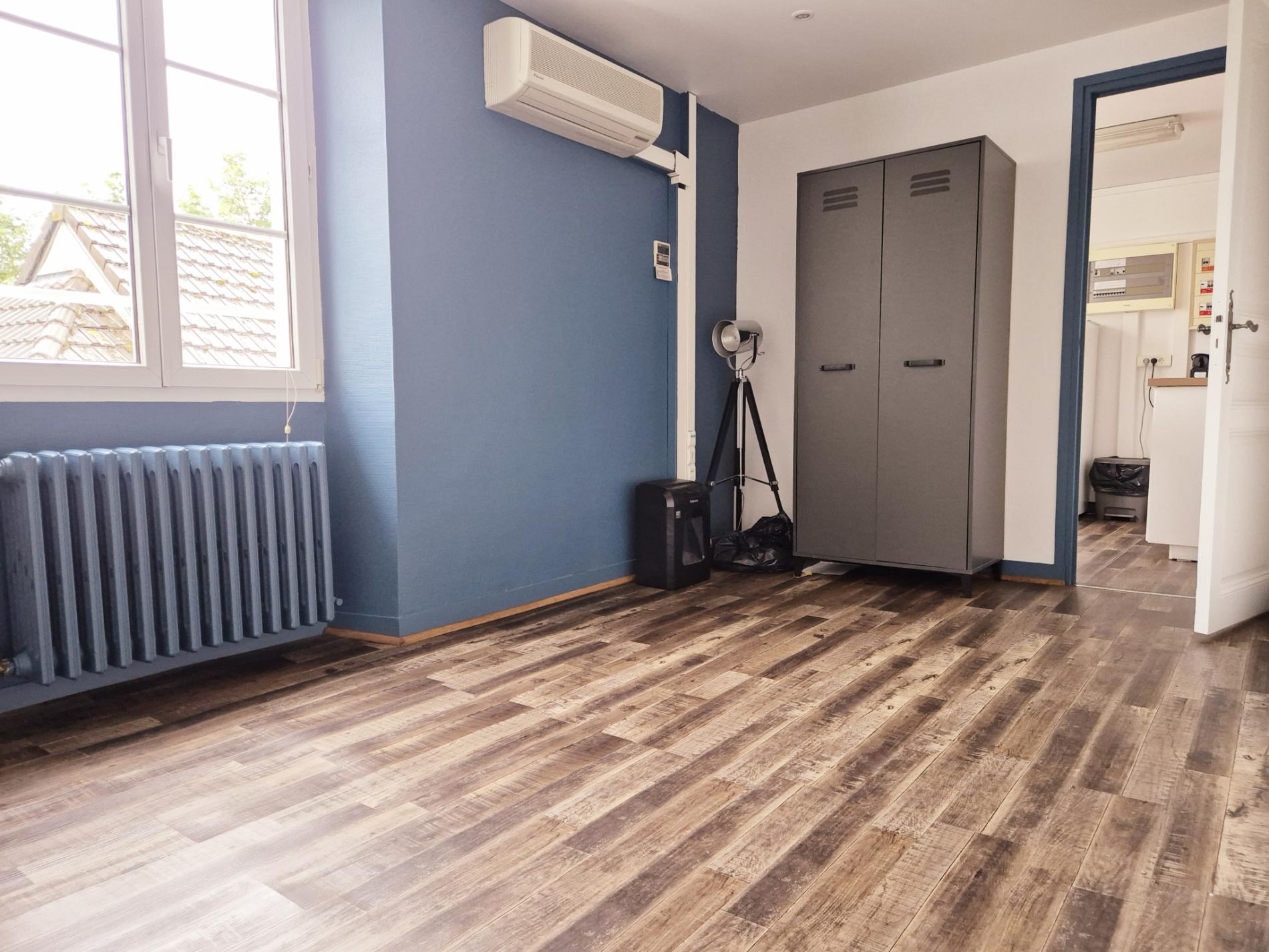 LOCAL COMMERCIAL ORGERUS CENTRE