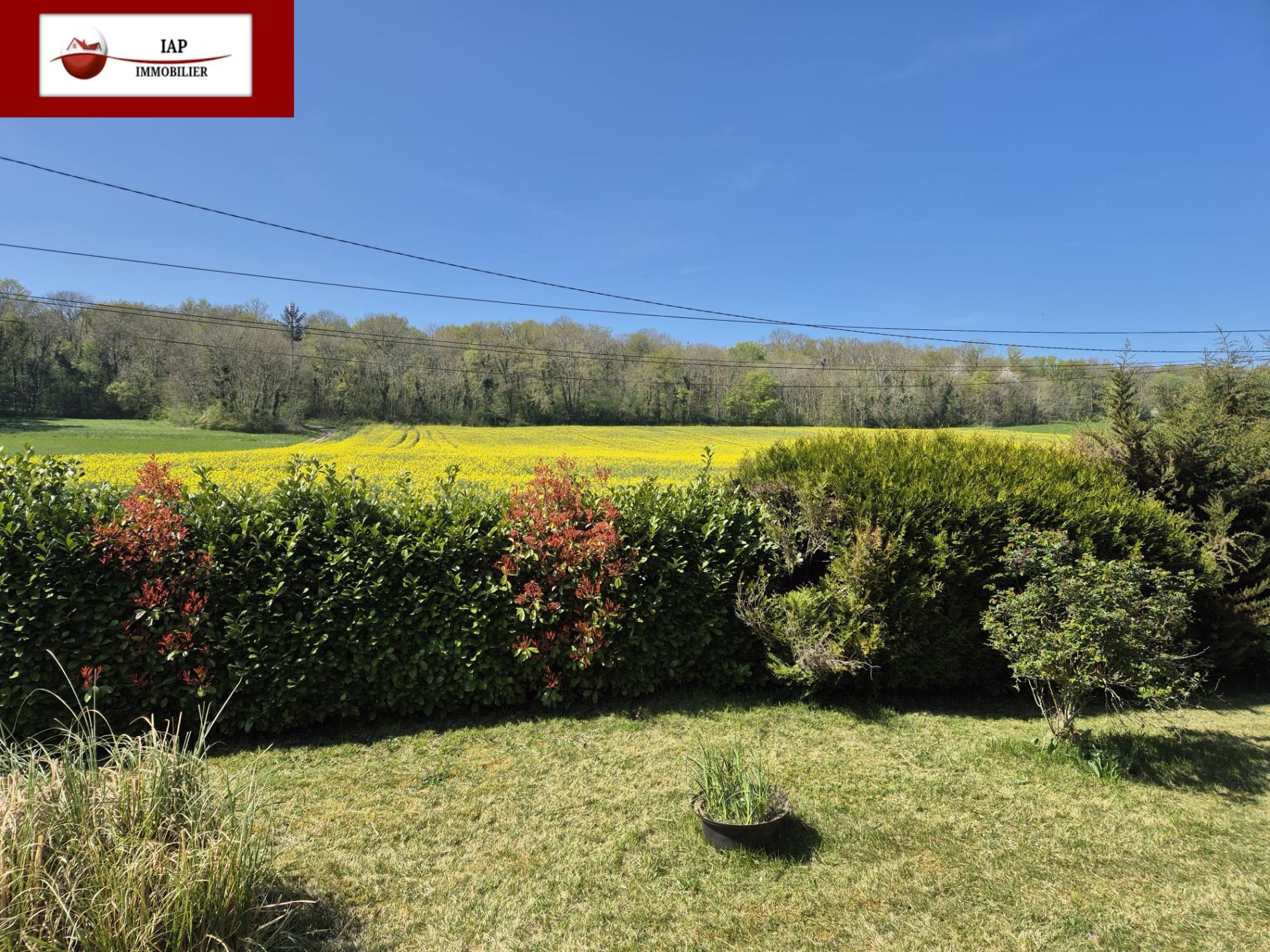 VILLETTE 78930. TRES BEAU TERRAIN CONSTRUCTIBLE