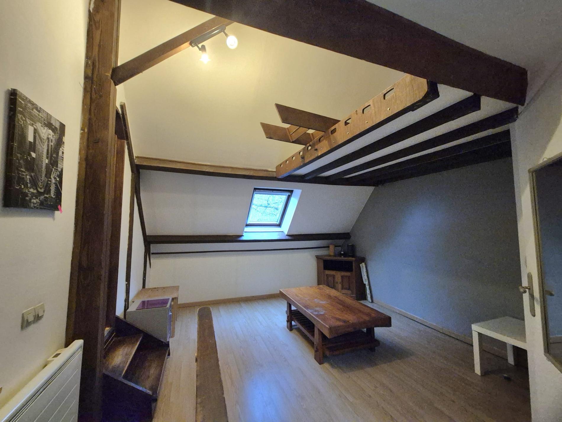 A 3 Km d'ORGERUS OU DE THOIRY MAISON + Studio ou 2 Pièces