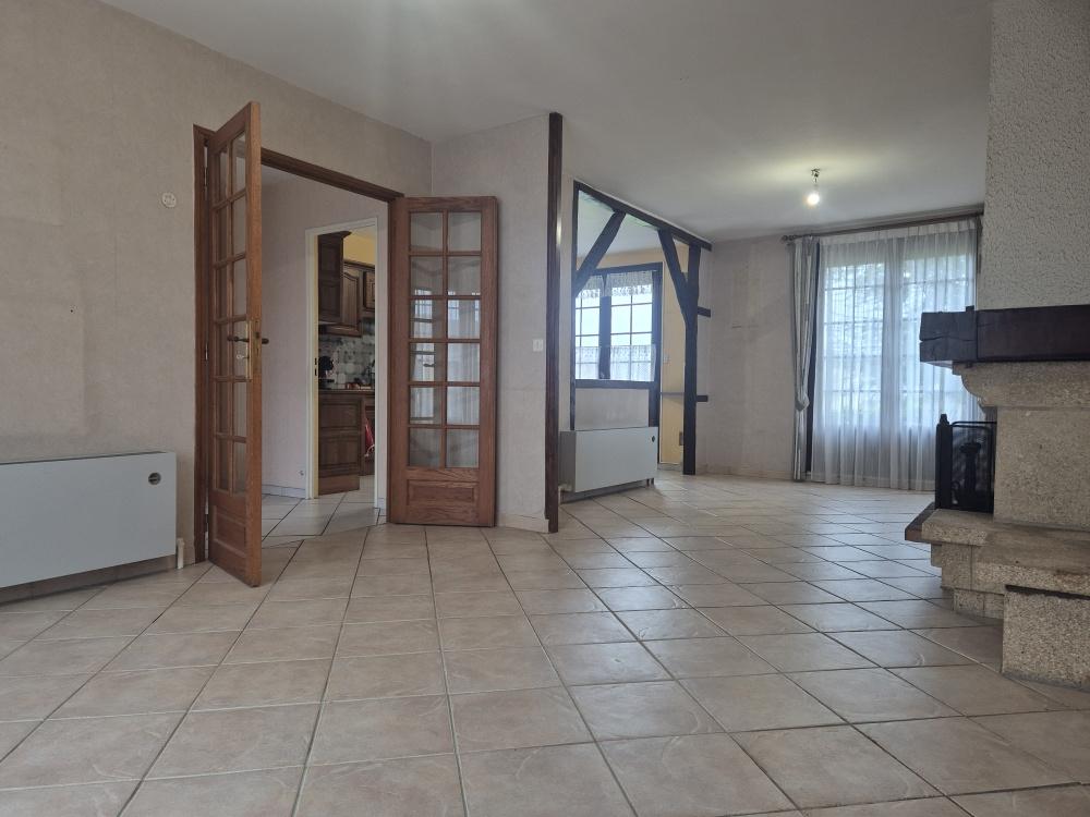 CENTRE ORGERUS. AGREABLE MAISON SOUS-SOL TOTAL TOUT A PIED
