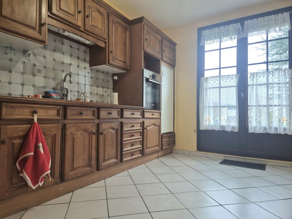 CENTRE ORGERUS. AGREABLE MAISON SOUS-SOL TOTAL TOUT A PIED