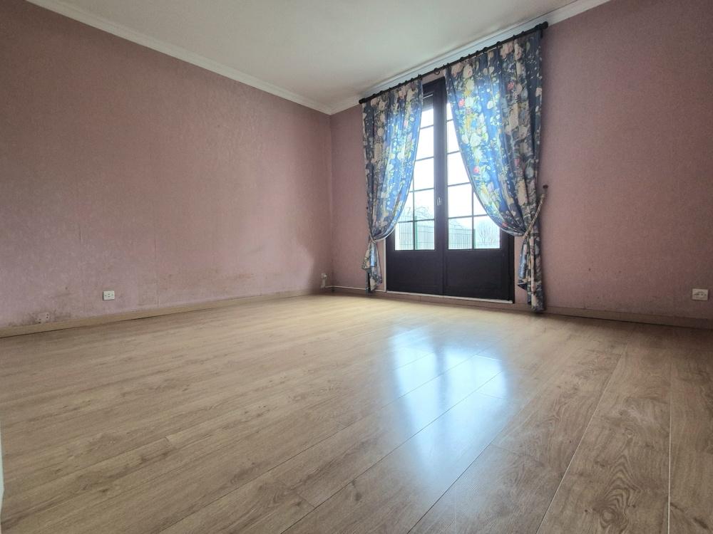 CENTRE ORGERUS. AGREABLE MAISON SOUS-SOL TOTAL TOUT A PIED