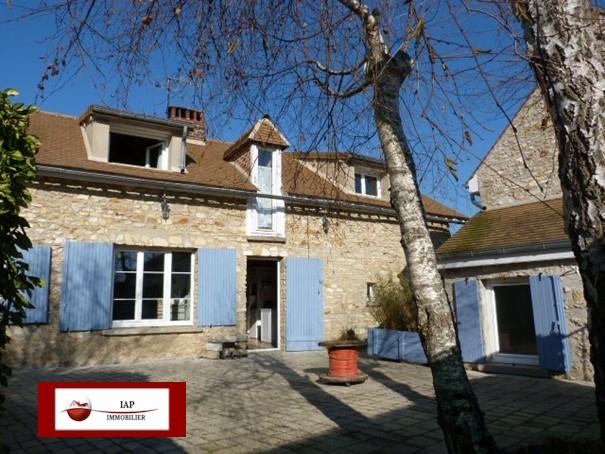 SECTEUR THOIRY. MAISON EN PIERRE  AU CALME ABSOLU