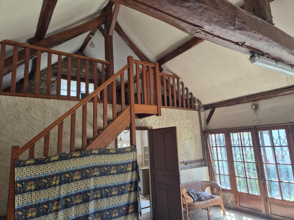 EXCLUSIVITE. ENSEMBLE DE 2 MAISONS. ORGERUS TOUT A PIED SUR 671 M2