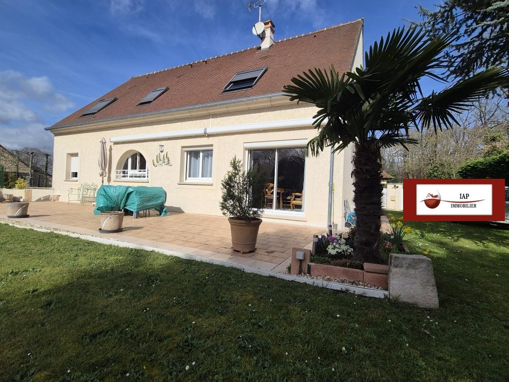 MAISON FAMILIALE DE CONSTRUCTION TRADITIONELLE SUR SOUS-SOL TOTAL