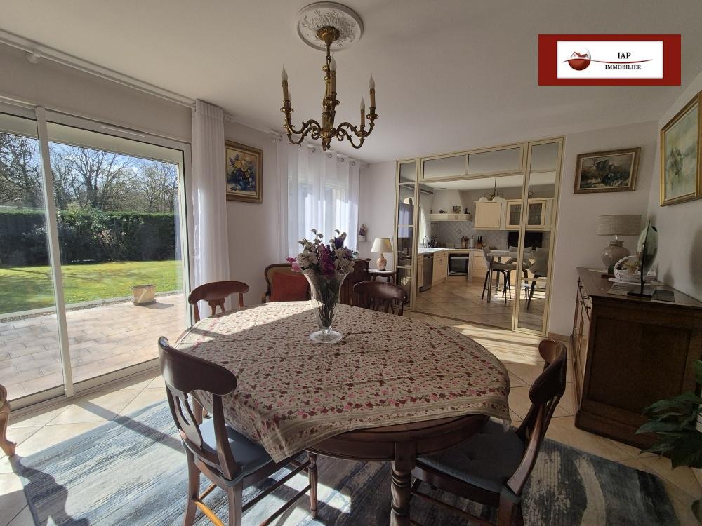 MAISON FAMILIALE DE CONSTRUCTION TRADITIONELLE SUR SOUS-SOL TOTAL