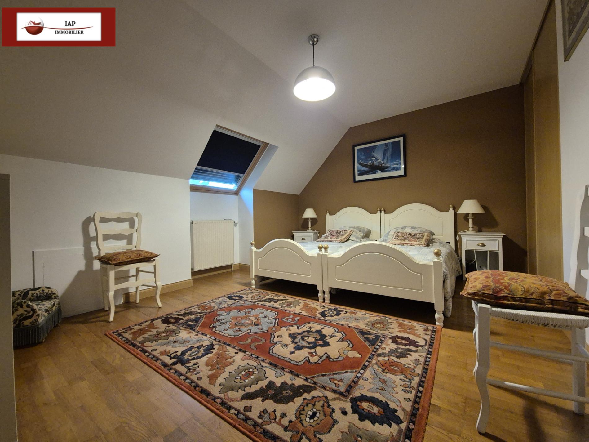 MAISON FAMILIALE DE CONSTRUCTION TRADITIONELLE SUR SOUS-SOL TOTAL