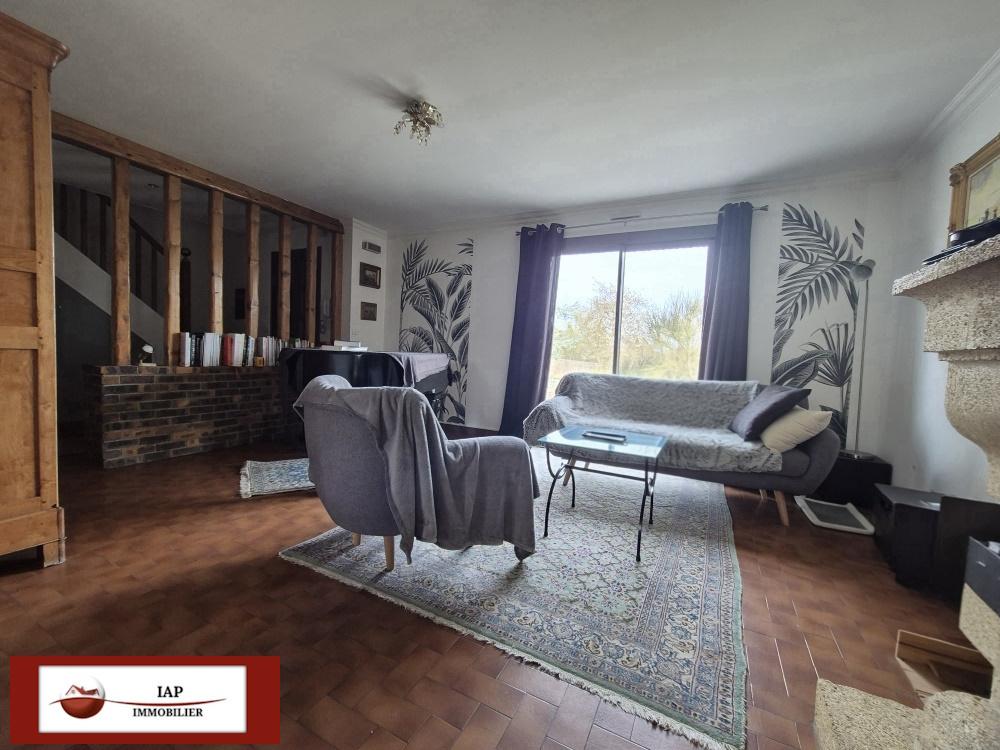 Orgerus 3 KM. Maison agréable et lumineuse. S/SOL TOTAL