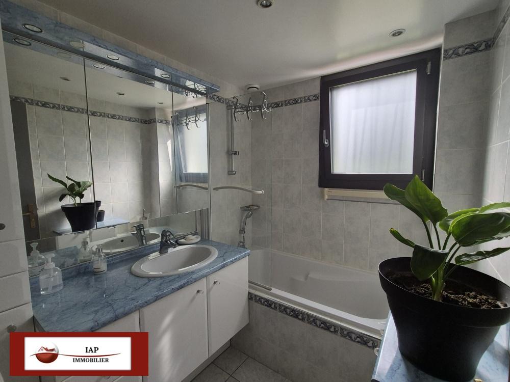 Orgerus 3 KM. Maison agréable et lumineuse. S/SOL TOTAL