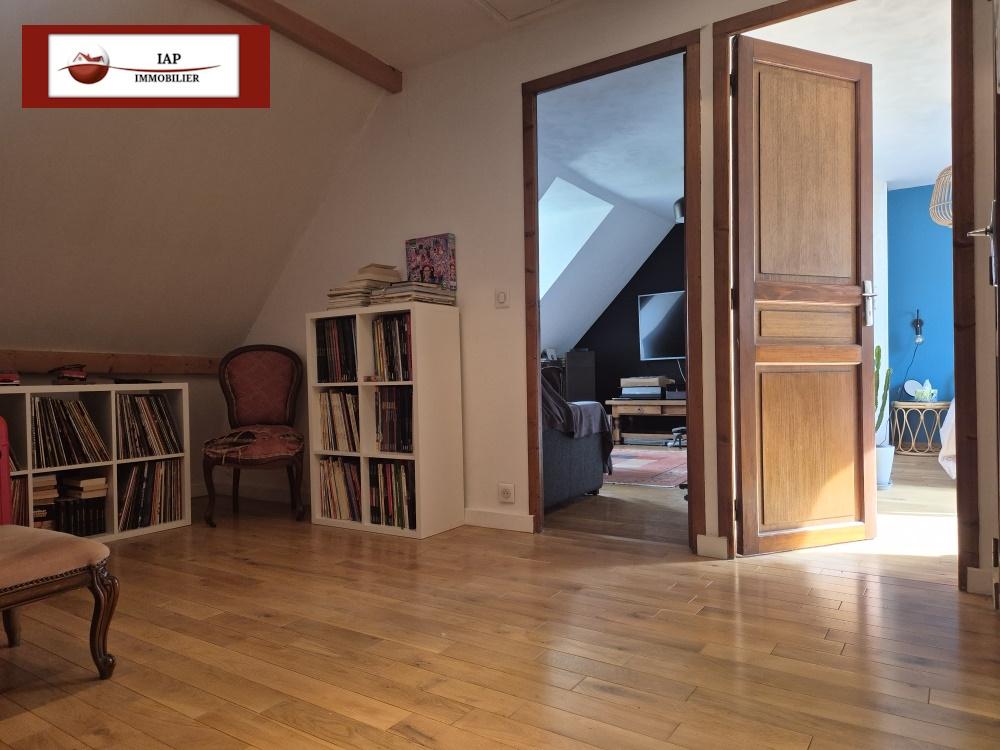 Orgerus 3 KM. Maison agréable et lumineuse. S/SOL TOTAL