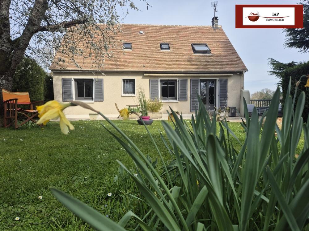 Orgerus 3 KM. Maison agréable et lumineuse. S/SOL TOTAL