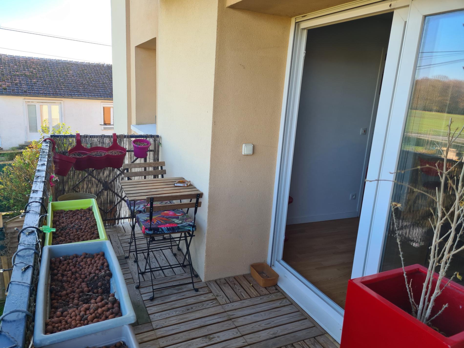 Situé à Orvilliers (Hameau de Favière) Appartement 2 Pièces LOCATION MEUBLEE