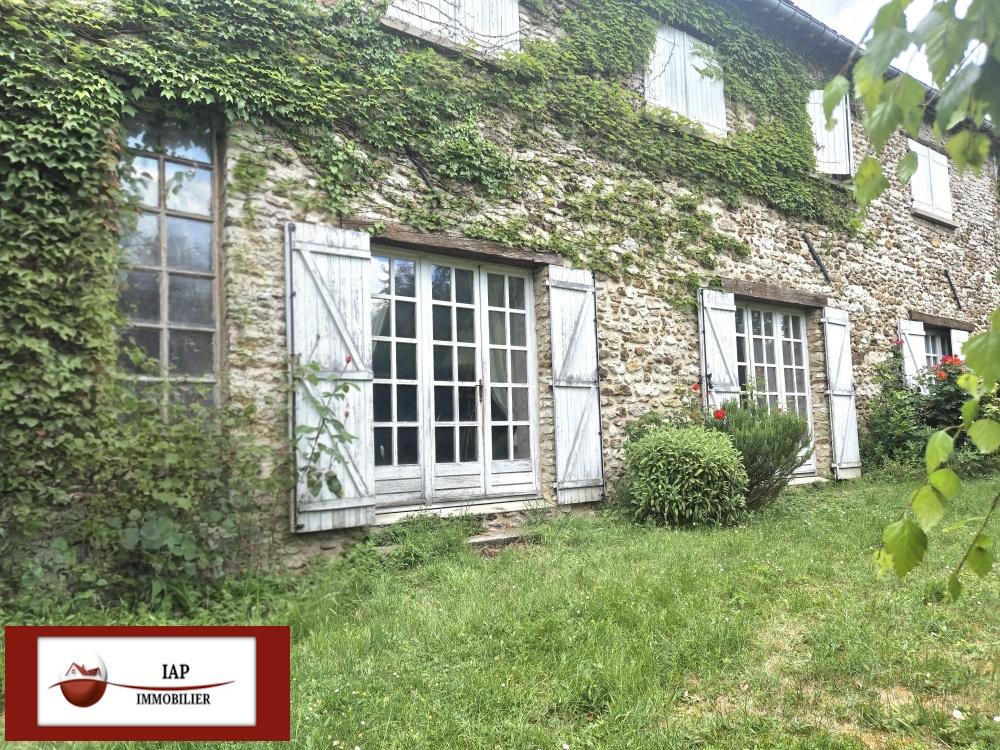 Maison ancienne de caractère avec dépendances