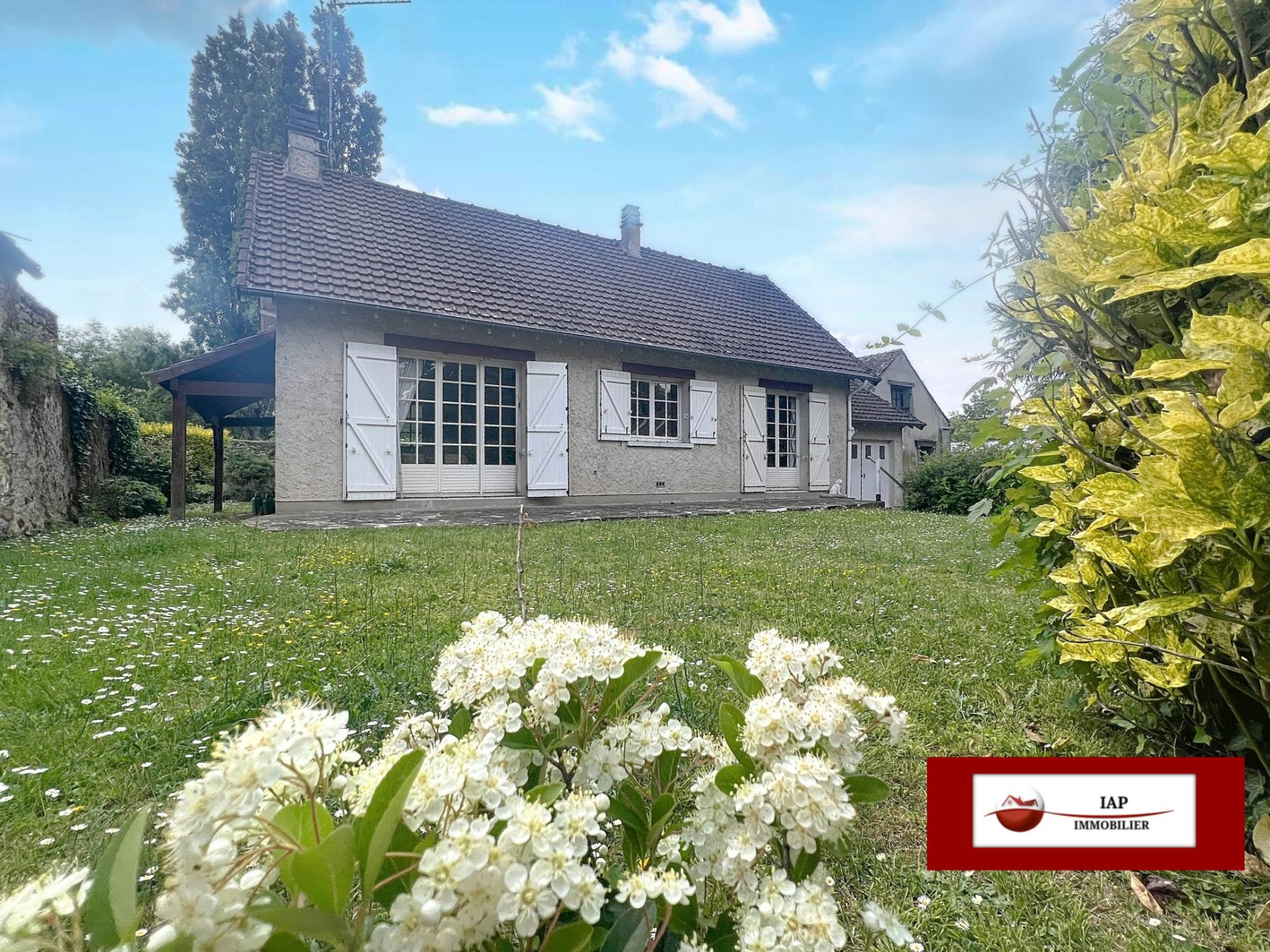 MAISON DE PLAIN PIED AU COEUR D'ORGERUS